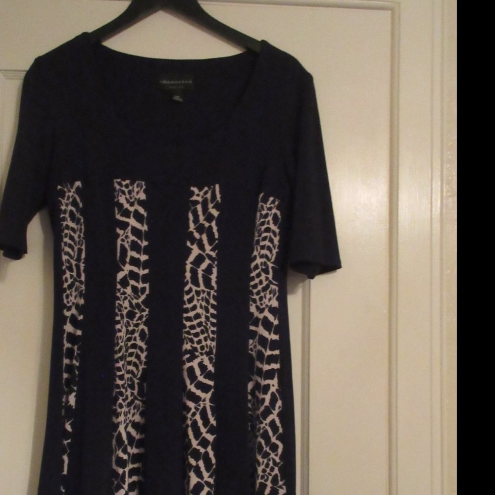 Beautiful black and white dress Pettite size 14